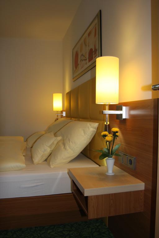 Hotel Sonnenhof Timelkam Экстерьер фото