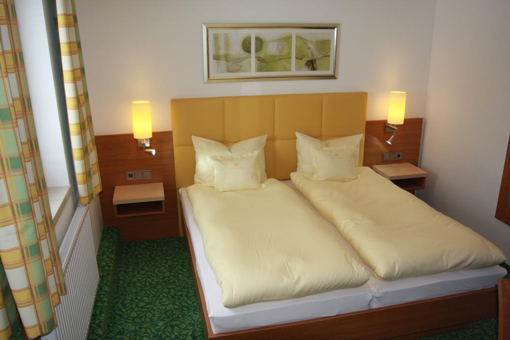 Hotel Sonnenhof Timelkam Экстерьер фото