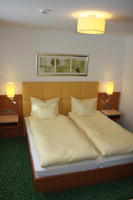 Hotel Sonnenhof Timelkam Экстерьер фото