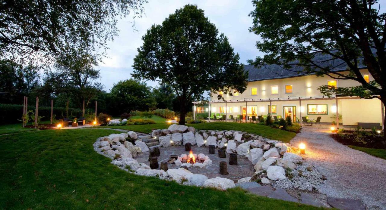 Hotel Sonnenhof Timelkam Экстерьер фото