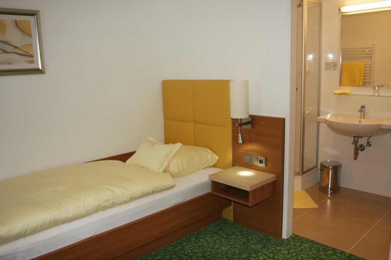 Hotel Sonnenhof Timelkam Экстерьер фото